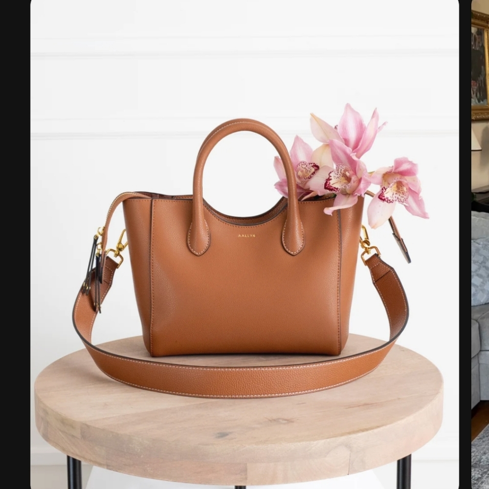 Aallyn Lilly Satchel handbag